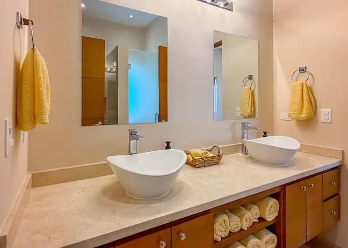 With Private Terrace, Pool & Gym Access Cabo San Lucas